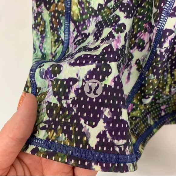Lululemon Dancing Warrior Tank Floral Sport Pistachio Size 6 - Picture 8 of 11